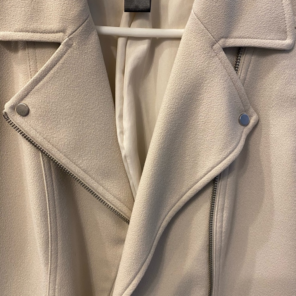 Jacket - Picture 4 of 6